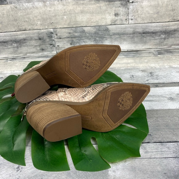 Vince Camuto VC Gigietta snakeskin boots natural - Picture 5 of 8